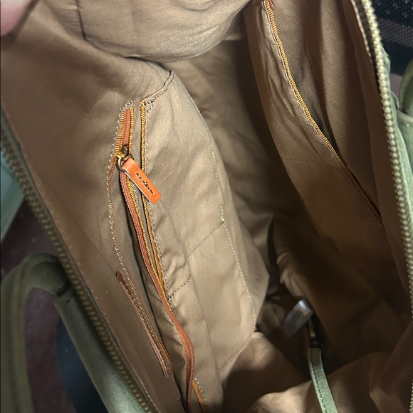 HOBO Shelia Large Leather Green Shimmery Metallic Stitched Patchwork - Picture 7 of 8